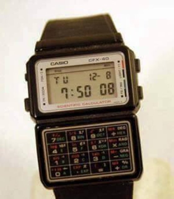 Hesap makineli saatler öğrencilerin vazgeçilmeziydi. 