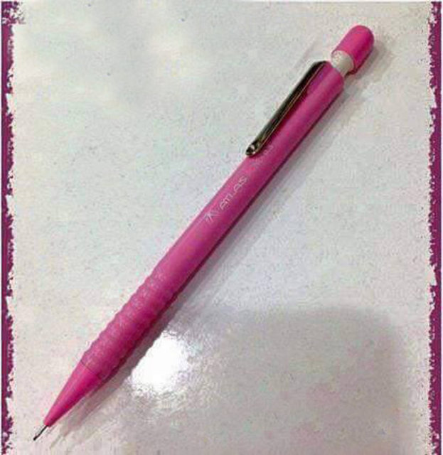 80'lerde çocuk olup bu uçlu kalemi kullanmayan yoktu. 