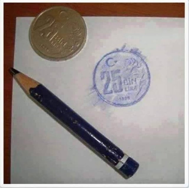 Bu ciddi bir sanattı. Bir kağıdın altına koyulan paranın bir kopyası kalemle çıkarılırdı. 