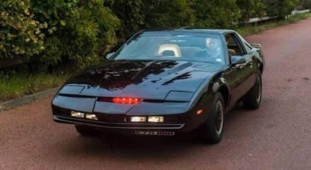 80'lerin karizmatik arabası. 