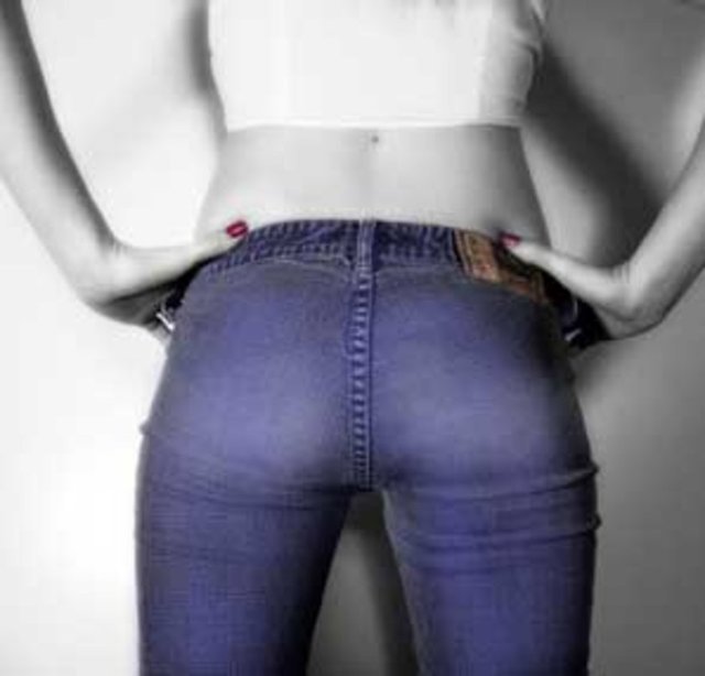 * Havalanmayı bozacak çok sıkı giyeceklerden sakınınız. Pamuklu tercih ediniz. Islak mayoyla uzun süre oturmayınız.