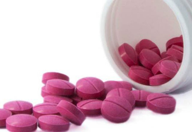 * Vajinal enfeksiyonları kendi kendinize tedavi etmeye kalkışmayın. Arkadaş tavsiyesiyle veya eskiden kullanıp yarar gördüğünüz ilaçları bilinçsiz olarak kullanmayınız. - Bir başkasının hastalığının ne olduğunu asla bilemezsiniz. Eskiden kullanıp yarar gördüğünüz bir tedavi şeklinin şimdi yaşadığınız soruna çare olacağını da kabullenmeyin . Yaşadığınız durum eskiye göre farklı bir durum olabilir.