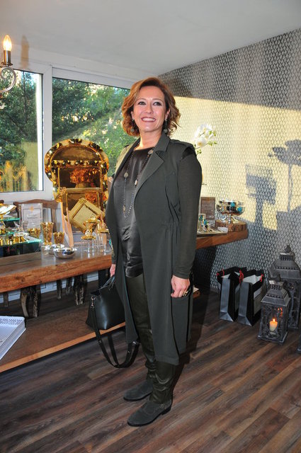REVNA DEMİRÖREN