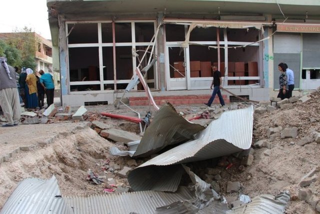 Sokağa çıkma yasağının uygulandığı Nusaybin'de, Nusaybin Devlet Hastanesine 112 ambulanslarıyla 102 vaka, Nusaybin Devlet Hastanesinden ilçe dışı hastanelere 112 ambulanslarıyla 14 vaka, bir vaka da helikopter ambulansla Diyarbakır Dicle Üniversitesi Tıp