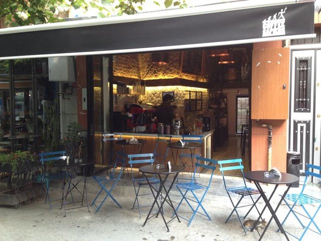 Coffee Sapiens / Karaköy