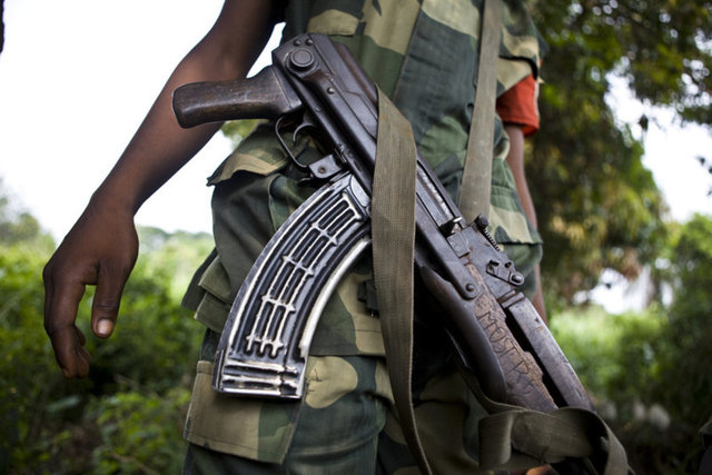 Merkezi Londra'da bulunan "Silah Ticareti Karşıtı Kampanya" isimli sivil  toplum örgütünün verilerine göre İngiltere, 2010 Mayıs ayından bu yılın  haziran ayına kadar tüm dünyaya yaklaşık 32 milyar dolarlık silah  ihracatı gerçekleştirdi.