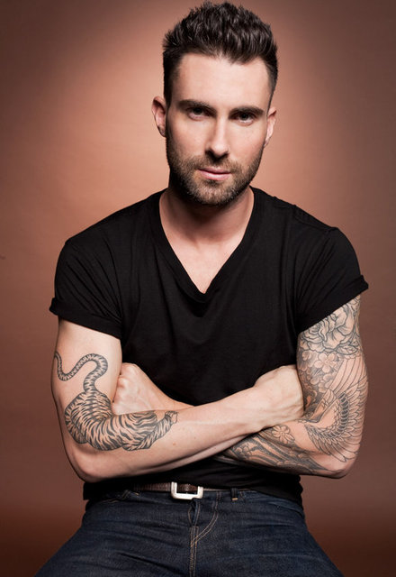 7- Adam Levine (35 milyon dolar) - 18 Mart 1979; Los Angeles doğumlu  olan Adam Levine, pop rock grubu Maroon 5'ın vokalistidir.