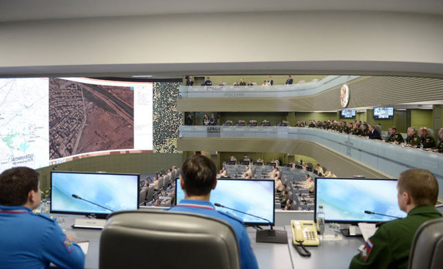 Rusya Devlet Başkanı Vladimir Putin, Rus güvenlik birimlerinin Mısır'da  düşen Rus uçağının bir bombanın patlatılması sonucu düştüğünü  doğrulamalarının ardından, geçtiğimiz hafta içinde Ulusal Savunma  Kontrol Merkezi'ni ziyaret etti.