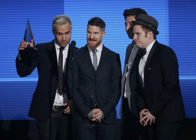 Alternatif rock sanatçısı: Fall Out Boy