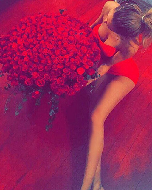 CANSU TAŞKIN - Kırmızılar içinde beni gören var mı?