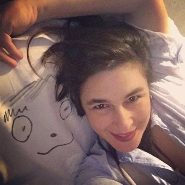 ESRA DERMANCIOĞLUYanında sevgilin ile uyanmak ne büyük nimet