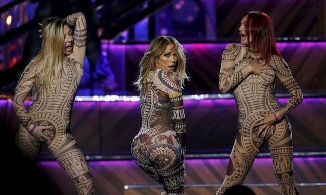 JENNIFER LOPEZ