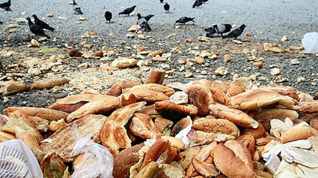 Ayrıca ekmek  yeterince soğumadan torbaya konursa buhar nedeniyle küflenir.