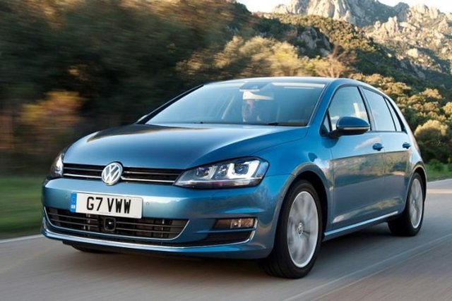 51 Volkswagen Golf 1.6 DSG 105HPYakıt tipi: DizelOrtalama yakıt Tüketimi(100km): 4.7 litre