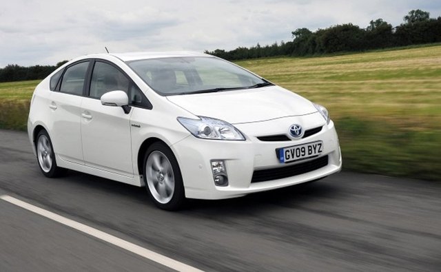 59 Toyota Prius 1.8 CVT 99HPYakıt tipi: BenzinOrtalama yakıt Tüketimi(100km): 4 litre