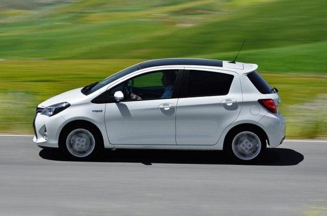 19 Toyota Yaris 1.4 D-4D (2012) 90HPYakıt tipi: DizelOrtalama yakıt Tüketimi(100km): 4.4 litre