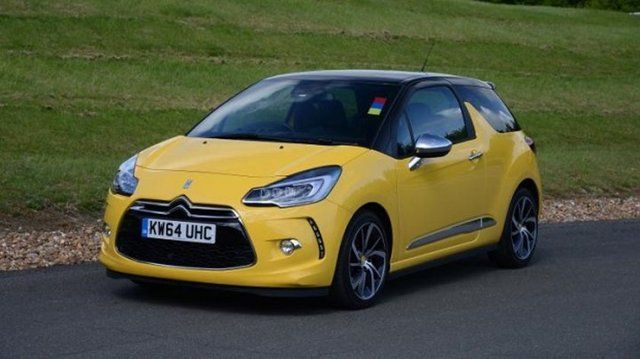 11 Citroen DS3 1.6 DSTYLE 90HPYakıt tipi: DizelOrtalama yakıt Tüketimi(100km): 4.1 litre
