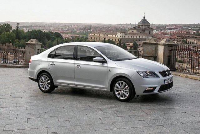 27 Seat Toledo 1.6 TDI 90HPYakıt tipi: DizelOrtalama yakıt Tüketimi(100km): 4.5 litre