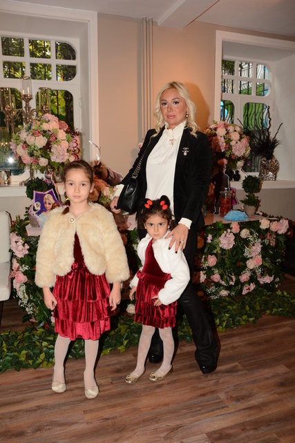 MELİSA, SERAP, LARA SARI