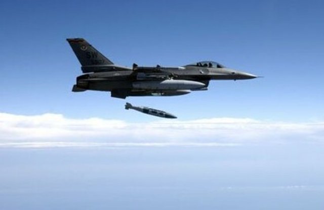 BombalarGBU-10 Paveway II, GBU-12 Paveway II, GBU-24 Paveway III Lazer güdümlü bombalarMk-20 Rockeye, CBU-52/58/71/87/89/97 Demet bombalarıCBU-103, CBU-105 WCMDBLU-109MK-81, MK-82, MK-83, MK-84 Genel maksat bombalarıBLU-109, GBU-31/35/38 JDAMGAU-3A 70 mm (2.76 inç) Roket podu