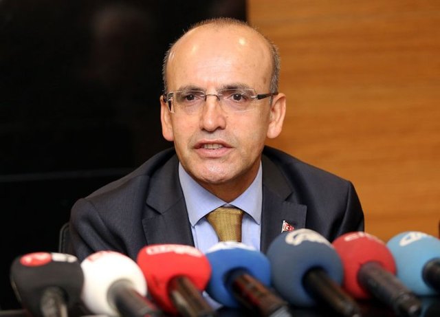 26. Dönem'de Gaziantep Milletvekili seçildi. Türkiye Cumhuriyeti siyasi tarihinde kurulan ilk seçim hükümetinde (63. Hükümet) Maliye Bakanı olarak görev almıştır. 