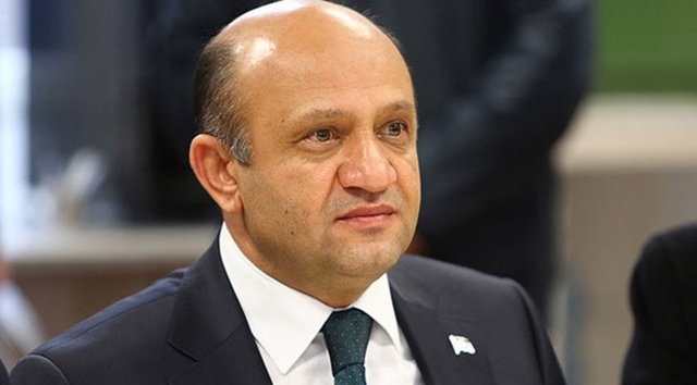 2007-2013 yılları arasında AK Parti Genel Merkez Teşkilat Başkanlığında Bölge Koordinatörü ve Teşkilat Başkan Yardımcısı olarak Türkiye'nin değişik bölgelerinde 47 ilin sorumluluğunu yürüten Işık, 31 Ocak 2013'te TBMM Milli Eğitim, Kültür, Gençlik ve Spor Komisyonu Başkanlığına seçildi.ODTÜ Mezunlar Birliği Vakfı, Hereke Eğitim ve Kültür Yardımlaşma Derneği, Kızılay, Yeşilay, Ay Işığı Yetim ve Öksüz Çocuklar Yardımlaşma Derneği ile Kocaeli Gümüşhaneliler Vakfının üyesi olan Işık, iyi düzeyde İngilizce, orta düzeyde Arapça biliyor.Işık, evli ve 4 çocuk babasıdır.(AK PARTİ'nin internet sitesinden alınmıştır.)