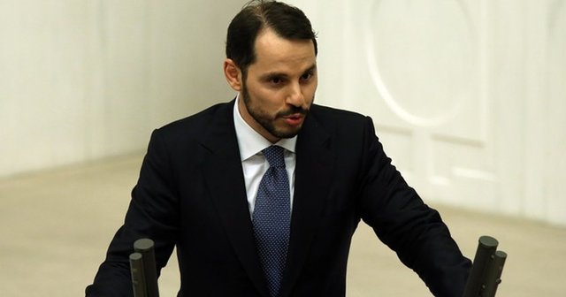 25. ve 26. Dönem İstanbul Milletvekili ve 12 Eylül 2015 tarihinde yapılan Ak Parti 5. Olağan Genel Kurulunda MKYK üyesi seçilen Albayrak, 64. Hükümet'te Enerji ve Tabii Kaynaklar Bakanı olarak görev almıştır.