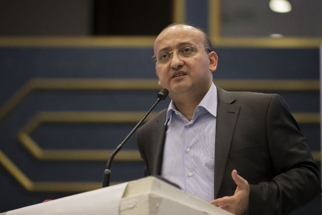 Türkiye Cumhuriyeti siyasi tarihinde kurulan ilk seçim hükümetinde (63. Hükümet) Başbakan Yardımcısı olarak görev almıştır. Akdoğan, 24 Kasım 2015 tarihinde kurulan 64. Hükümet'te Başbakan Yardımcısı olarak görevine devam etmektedir. İngilizce bilen Akdoğan, evli ve 3 çocuk babasıdır. (AK PARTİ'nin internet sitesinden alınmıştır.) 