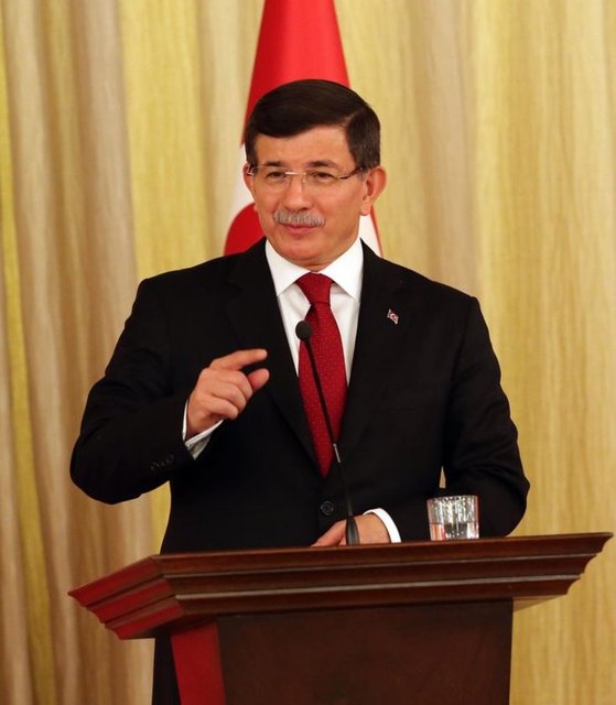 Üniversitenin Siyaset Bilimi bölümünü kurdu ve 1993 yılına kadar bu bölümün başkanlığını yürüttü. 1993 yılında doçentlik unvanını,1999 yılında profesörlük unvanını aldı. 1995-2002 yılları arasında İstanbul'da farklı üniversitelerde ders verdi ve yönetici kadrolarında görev aldı. 