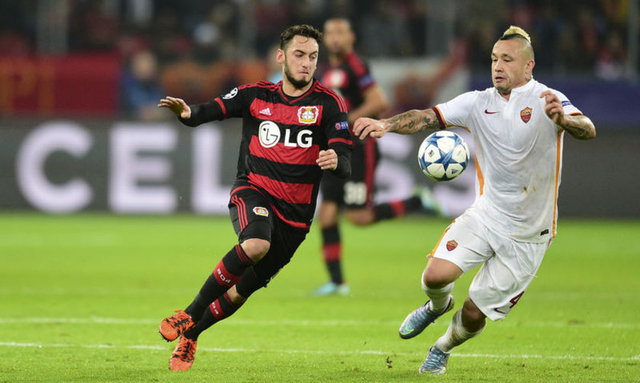 Hakan Çalhanoğlu (Bayer Leverkusen)