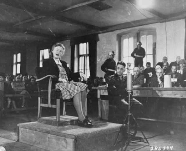 Kampta canının istediği herkesi öldüren, işkenceler yapan bu cani hapis cezasını çekerken kendisini çarşafla boğarak öldürmüştür...