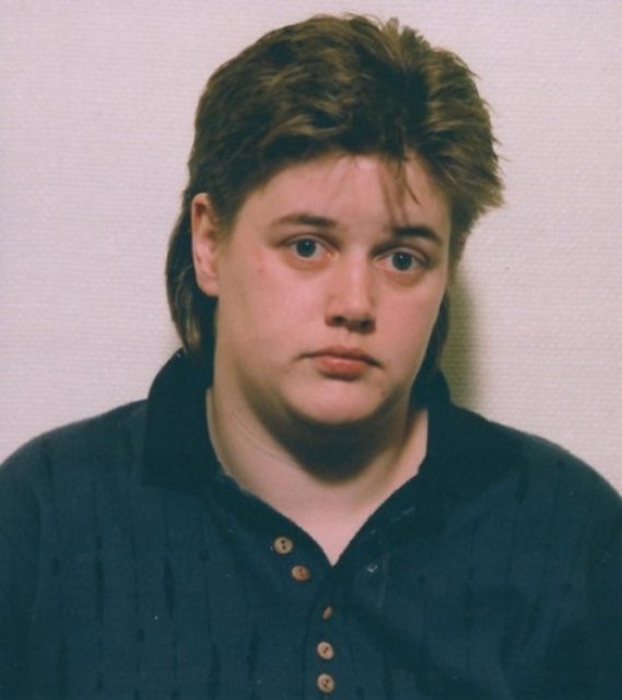 Çocuklara insülin yada potasyum enjekte ederek kalp krizi geçirmelerine neden oluyor, bazen de doğrudan boğarak öldürüyordu...