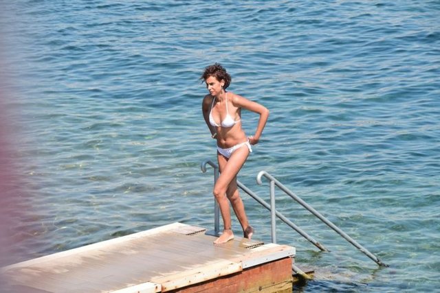 Arzum Onan ( 42 yaşında)