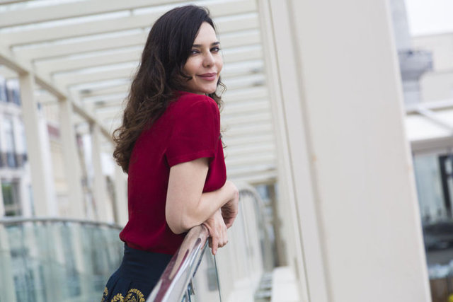 Hande Ataizi (42 yaşında)