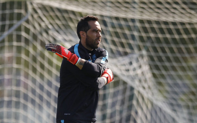 Claudio Bravo (Barcelona) Puan: 83