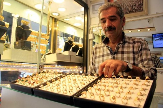 Kuyumcu işçisi-2010:1.296- 2015: 1.900