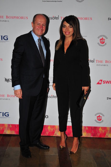 GERHARD STRUGER, AYŞEGÜL ULUÇ