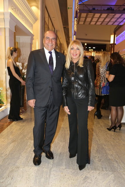 ALTINOK DİLAVERLER, AMBER ESEN