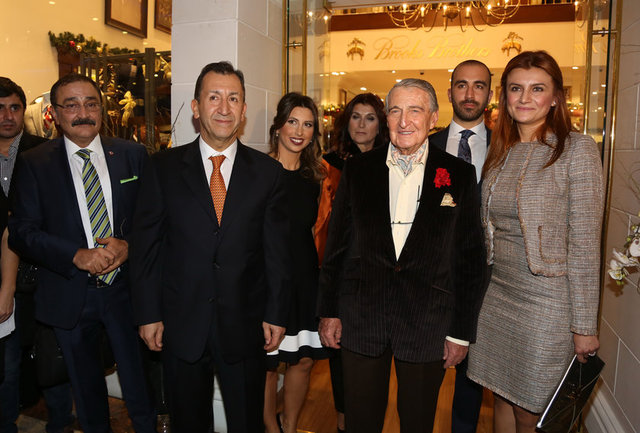 SİNAN KURAN, ADNAN, MERVE, MERİH AĞAÇLI, RAHMİ KOÇ, CEVDET AĞAÇLI, FÜSUN KURAN