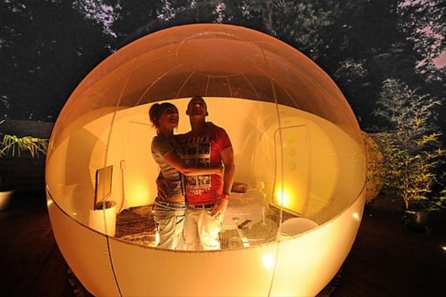 Bu ilginç kapsül, gelen taleplere göre istenilen yere kurularak sıra dışı bir tatili mümkün kılıyor.