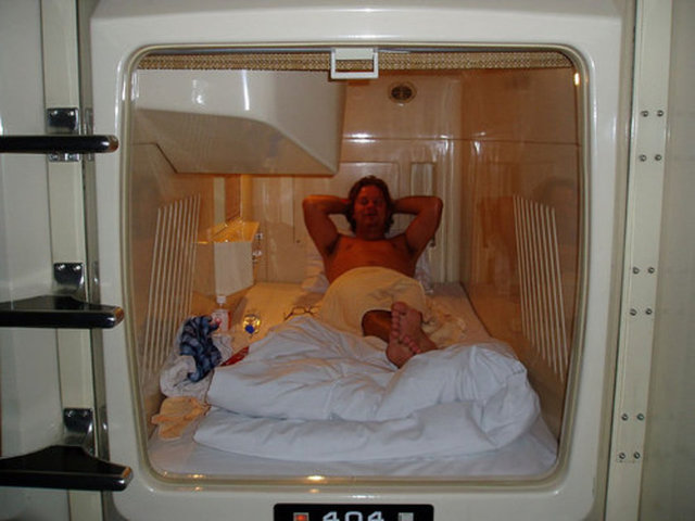 Ses geçirmez özelliğe sahip olan kapsül oteller genelde ucuz olduğu için tercih ediliyor.