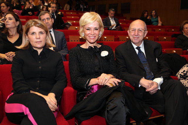 NEŞE - CAVİT KAVAK