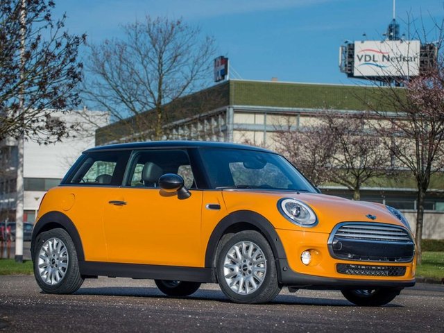 Mini Cooper üç silindirli motoru ve yakıt cimrisi oluşuyla övülüyor. 