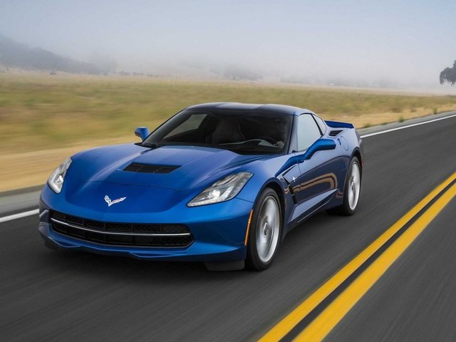 8 hızlı otomatik şanzıman donanımına sahip olan bu otomobil 300 milde 20 mpg başarı sağlıyor. 