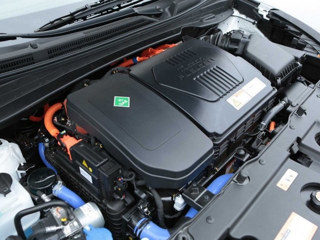 Alternatif yakıt teknolojisinin doğru kullanıldığı bir diğer araç Hyundai 100.