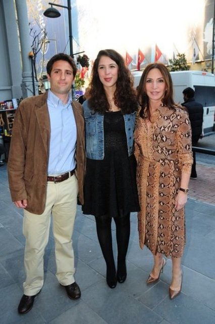 Cem Boyner'in kızı Emine Boyner - YAŞ: 26 - KURDUĞU ŞİRKET:Patika Zanaat Atölyesi - Bennington Üniversitesi'nin güzel sanatlar bölümünden mezun olup Türkiye'ye dönünce hep hayalini kurduğu atölyeyi açtı. Atölyede zeytin ağacından yapılan ahşap çalışmaların yanı sıra doğal sabun da üretiliyor.