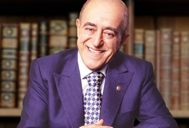 EBEVEYN: Sakıp Sabancı - GRUP: Sabancı Holding