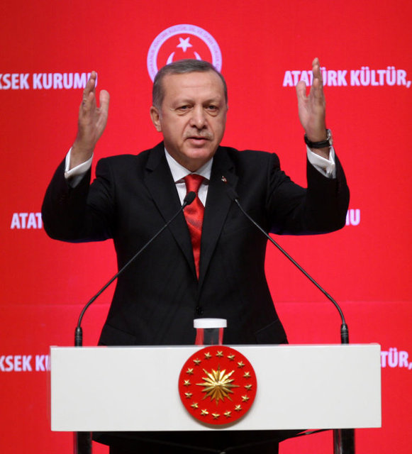 Cumhurbaşkanı Recep Tayyip Erdoğan: Konuştuğu topluluğa zafer duygusunu yaşatmayı vaadeden bir jest