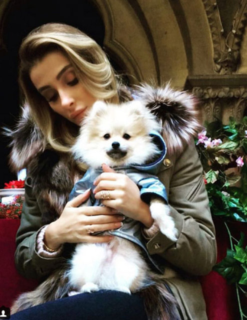 ÖZGE ULUSOY - Yine bir gun cekimdeyiz