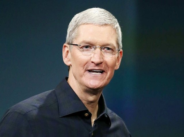 Apple CEO'su Tim Cook